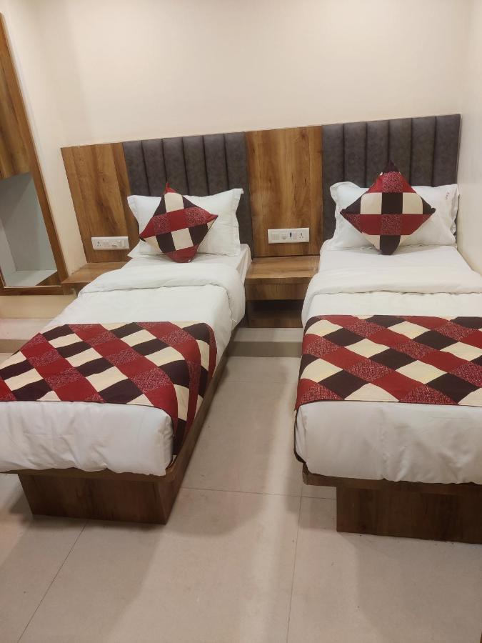 Bkc Corporate Hostel Ac Dormitory Mumbai Exteriör bild