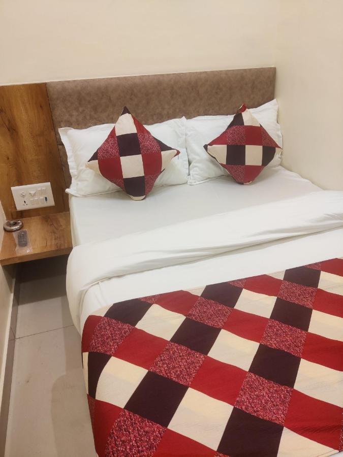 Bkc Corporate Hostel Ac Dormitory Mumbai Exteriör bild